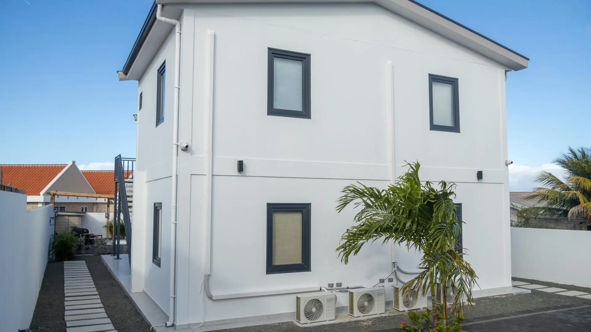 Apartment Kindvriendelijke 3 Slaapkamer Appartementen Met Zwembad, Tropische Tuin En Vlakbij Stranden Willemstad